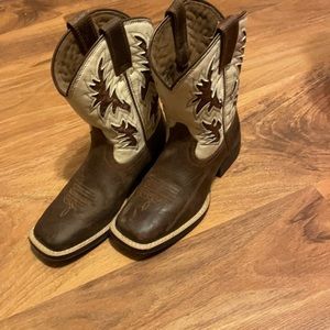 Youth 13 Ariat boots